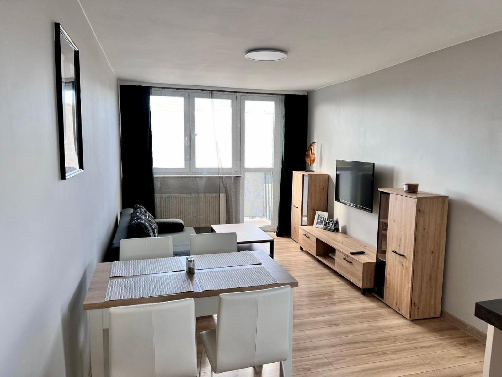 Apartament Piast Ostrow Wielkopolski Exterior photo